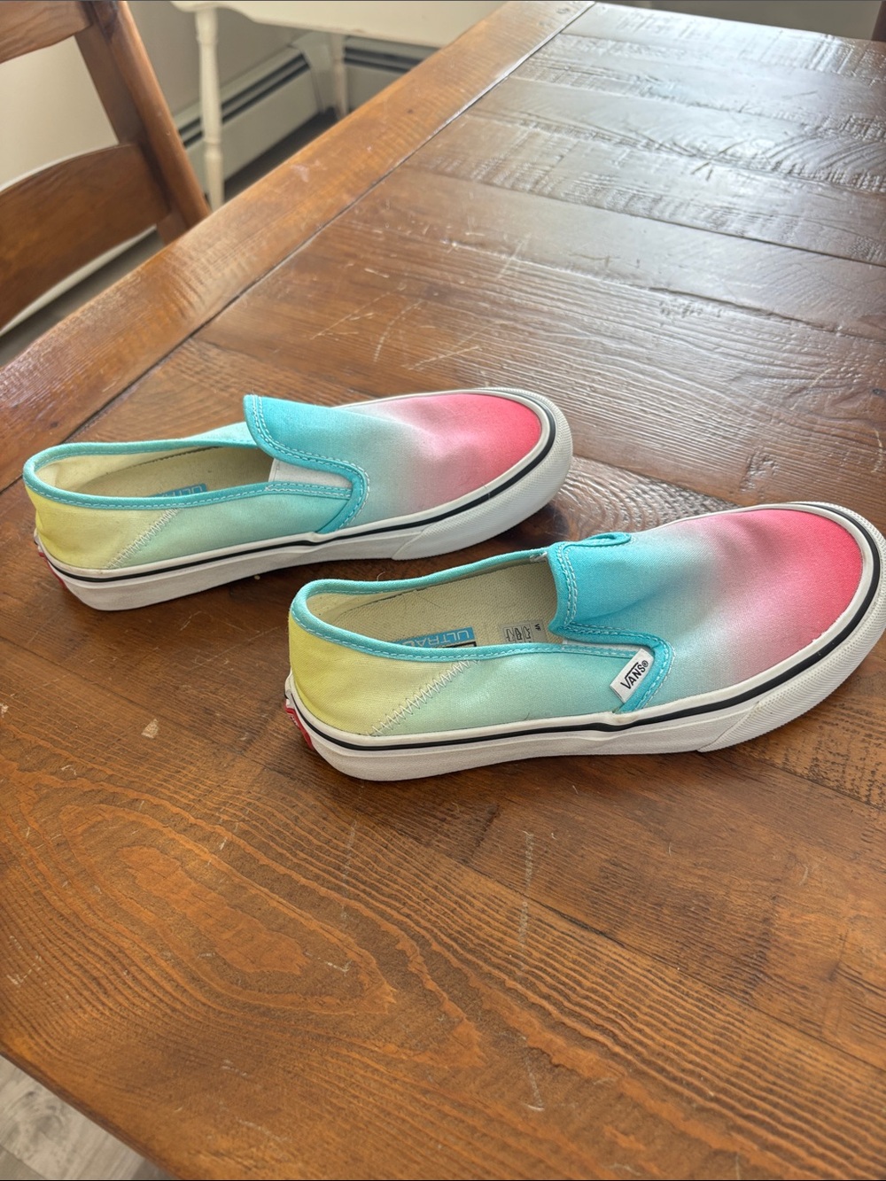 Vans women’s Slip-On Sneakers in Teal, Pink and Light Blue Ombre - Picture 5 of 7